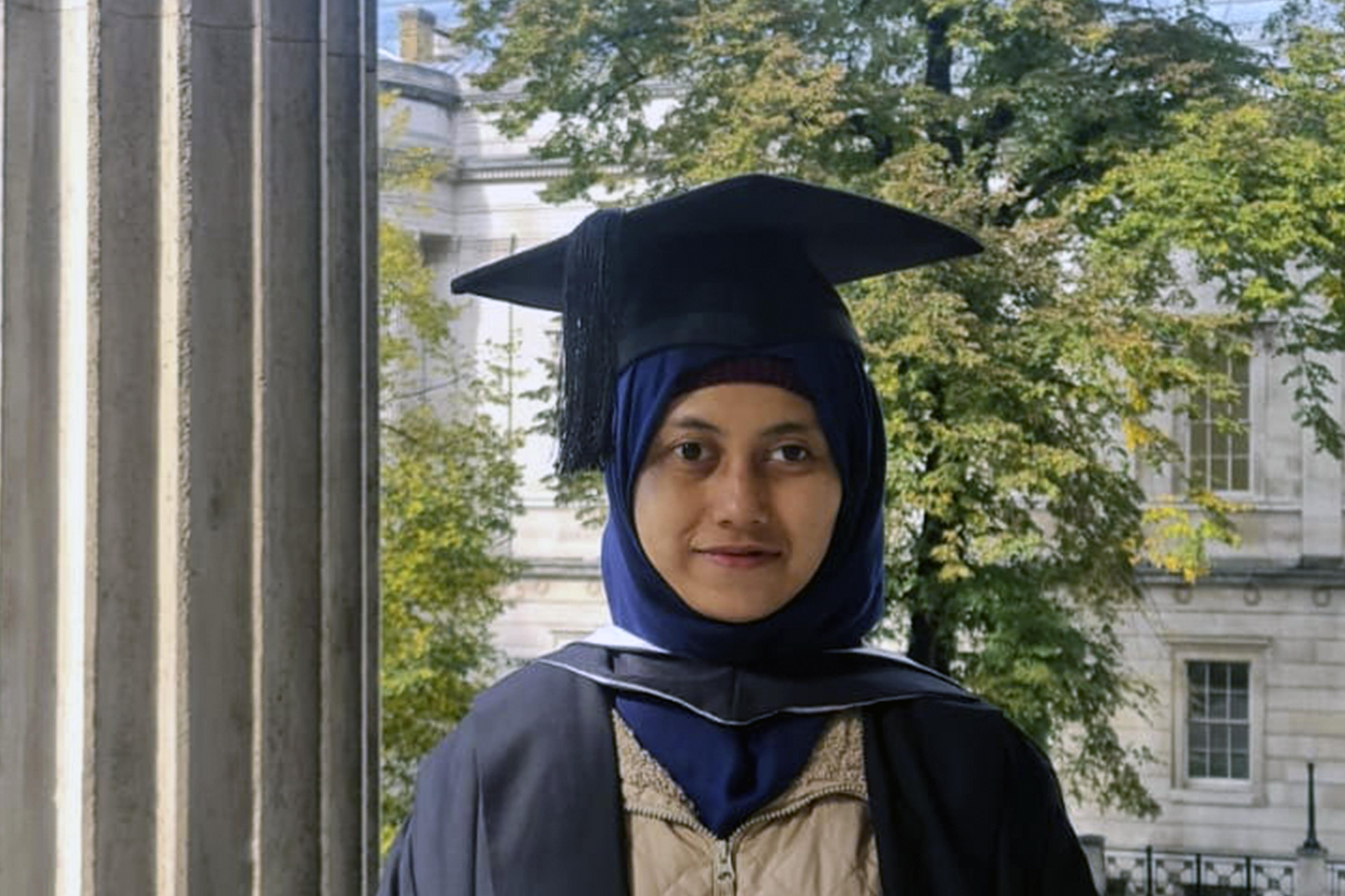 Sri Melati's Journey: Visually Impaired Graduate of University College London Dedicated to Educating Disabilities