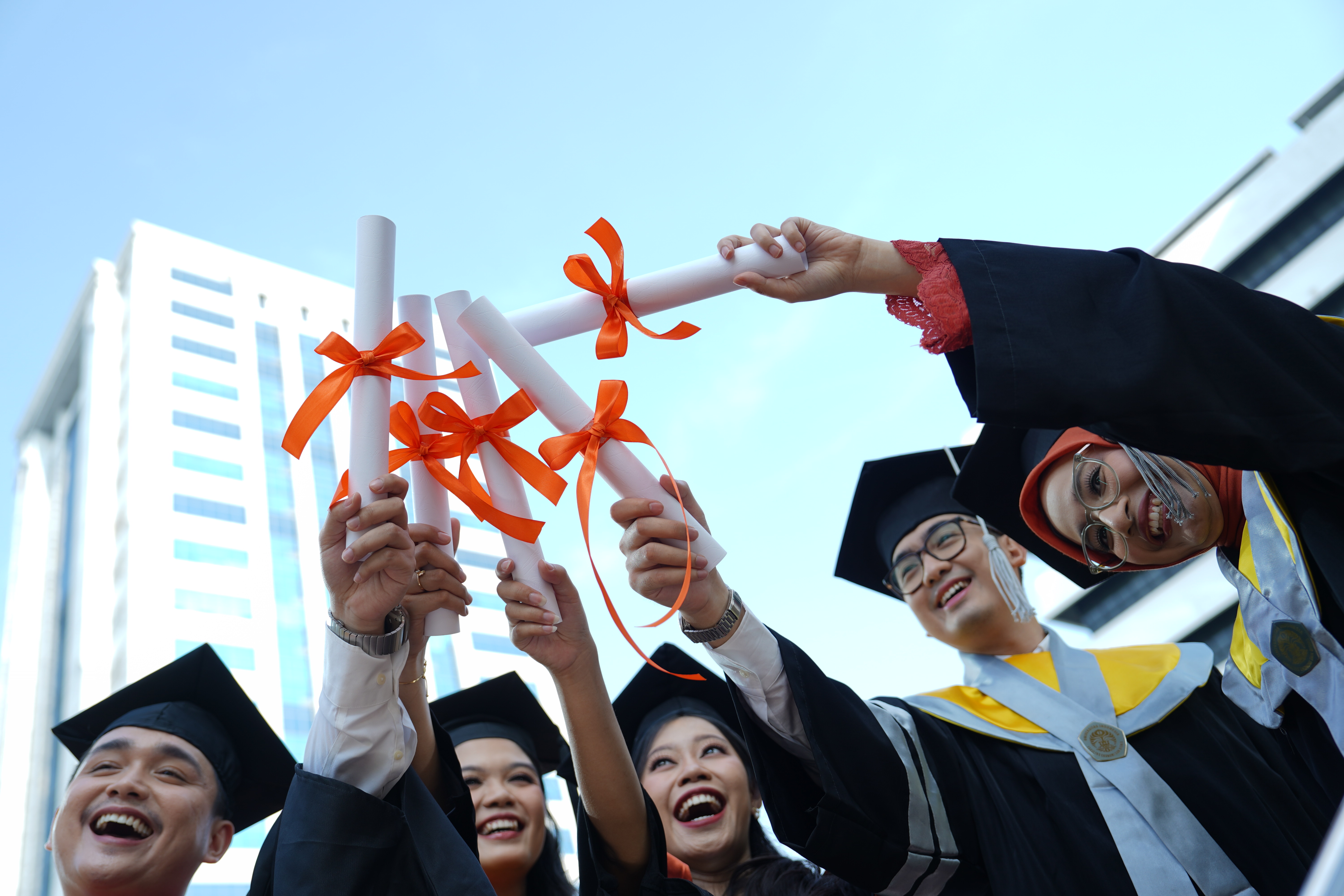 LPDP Resmi Buka Beasiswa Akselerasi Magister 2026: Kuliah S1 Sambil Dapat Tiket S2 di Luar Negeri